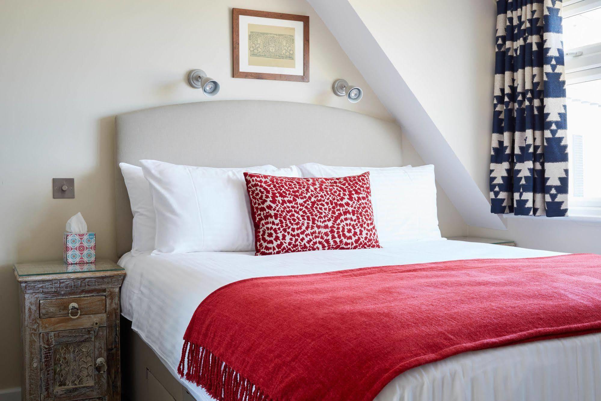 Ziggurat Boutique Hotel Saint Peter Port Экстерьер фото