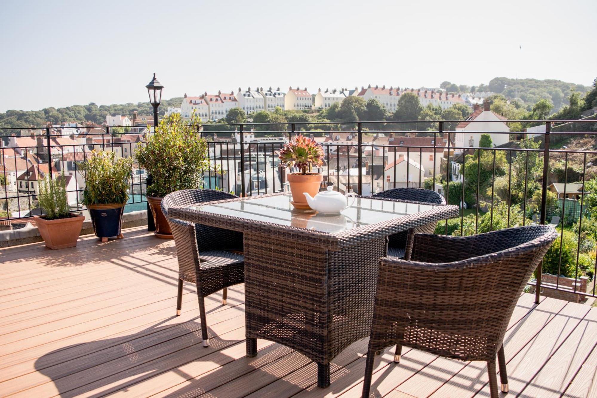 Ziggurat Boutique Hotel Saint Peter Port Экстерьер фото